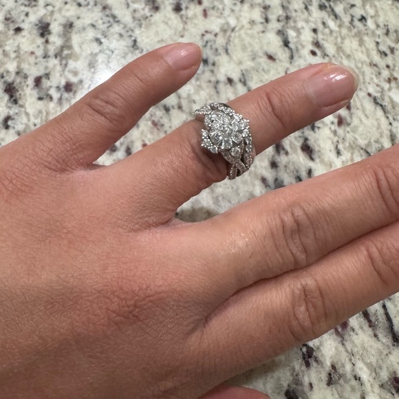 Kay jeweler engagement/Wedding Ring in one! - Picture 13 of 14